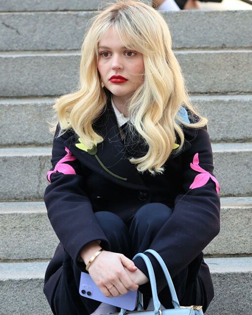 Audrey-Hope-Gossip-Girl-S02-Emily-Alyn-Lind-Patched-Coat