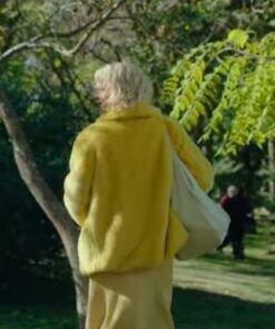 Holy-Family-2022-Najwa-Nimri-Yellow-Fur-Coat-1