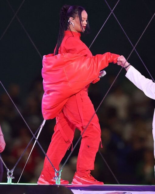 Super-Bowl-Halftime-Rihanna-Red-Jumpsuit