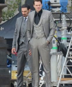 John-Wick-Chapter-4-Bill-Skarsgård-Marquis-grey-suit-1