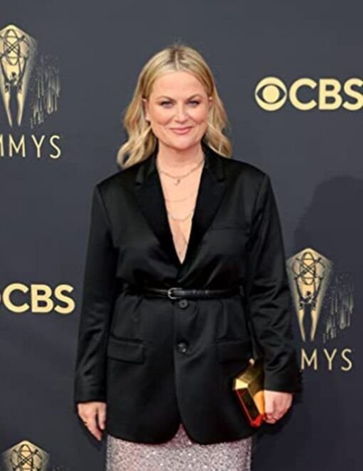 Amy-Poehler-The-73rd-Primetime-Emmy-Award-Show-2021-Black-Silk-Coat