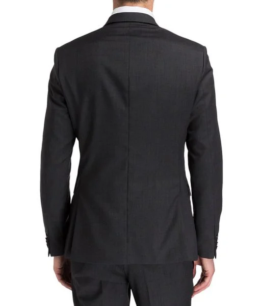 Jhone-Wick-Black-suit