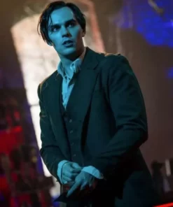 Renfield-2023-Nicholas-Hoult-Black-Suit