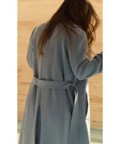 Ava-Bartlett-Based-on-a-True-Story-Kaley-Cuoco-Coat-539x700