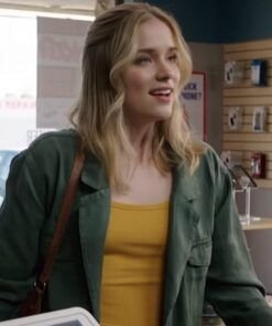 Elizabeth-Lail-Countdown-Movie-Quinn-Jacket-539x700