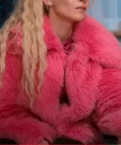 Juno-Temple-Tv-Series-Ted-Lasso-S03-Keeley-Jones-Pink-Fur-Coat