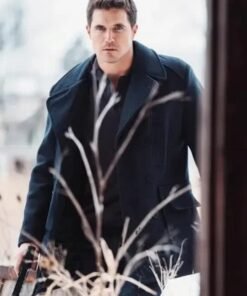 Simulant-Robbie-Amell-Black-Coat-539x700