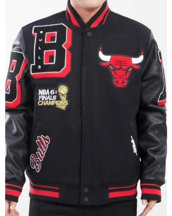 Pro Standard Chicago Bulls Varsity Jacket | Universal Jacket