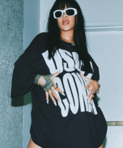 Rihanna Wear A Condom T-Shirt: Where To Buy