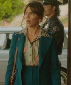 Joyce-Minx-Season-02-Ophelia-Lovibond-Blazer-539x700