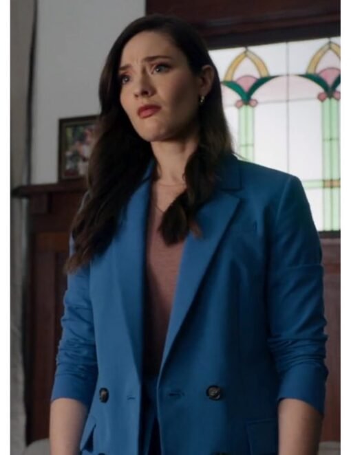 Vivi Film Make Me A Match 2023 Eva Bourne Blue Blazer