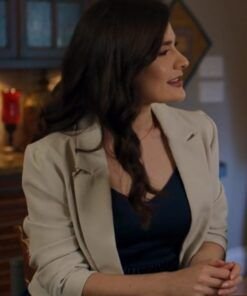 Vivi Film Make Me A Match 2023 Eva Bourne Cropped Blazer