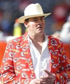 david-koechner-kansas-city-chiefs-red-blazer-600x750