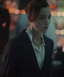 Fair Play 2023 Phoebe Dynevor Blazer