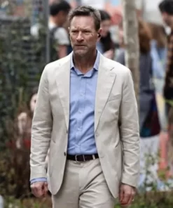 Aaron Eckhart The Bricklayer 2024 White Blazer