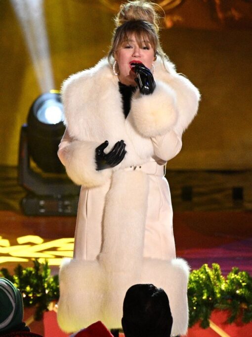 Kelly Clarkson Rockefeller Center Christmas Tree Coat 2023