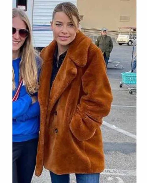 Lucifer S05 Part 2 Lauren German Coat