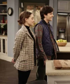 Last Man Standing Kaitlyn Dever Coat