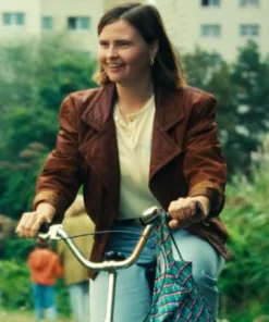 Kleo S02 Jutta Zelinski Brown Jacket