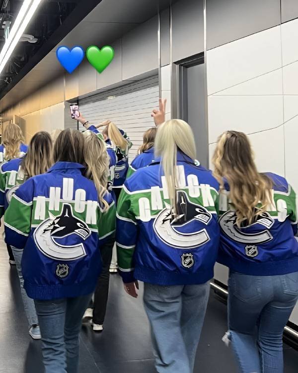 Canucks Wag Jacket Canucks Wag Jacket