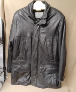 London Fog Leather Jacket Size Mens L Great Pre-owned Shape