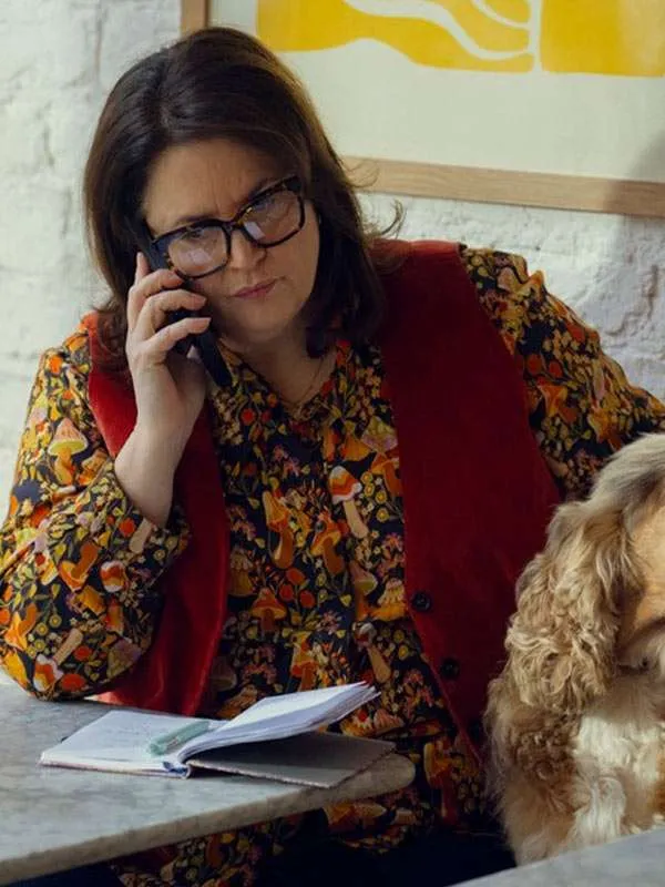 Run Away S01 Ruth Jones Red Vest Run Away S01 Ruth Jones Red Vest